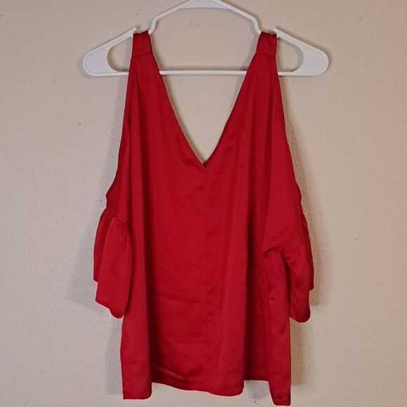 Express red cold shoulder blouse size medium - Picture 2 of 6